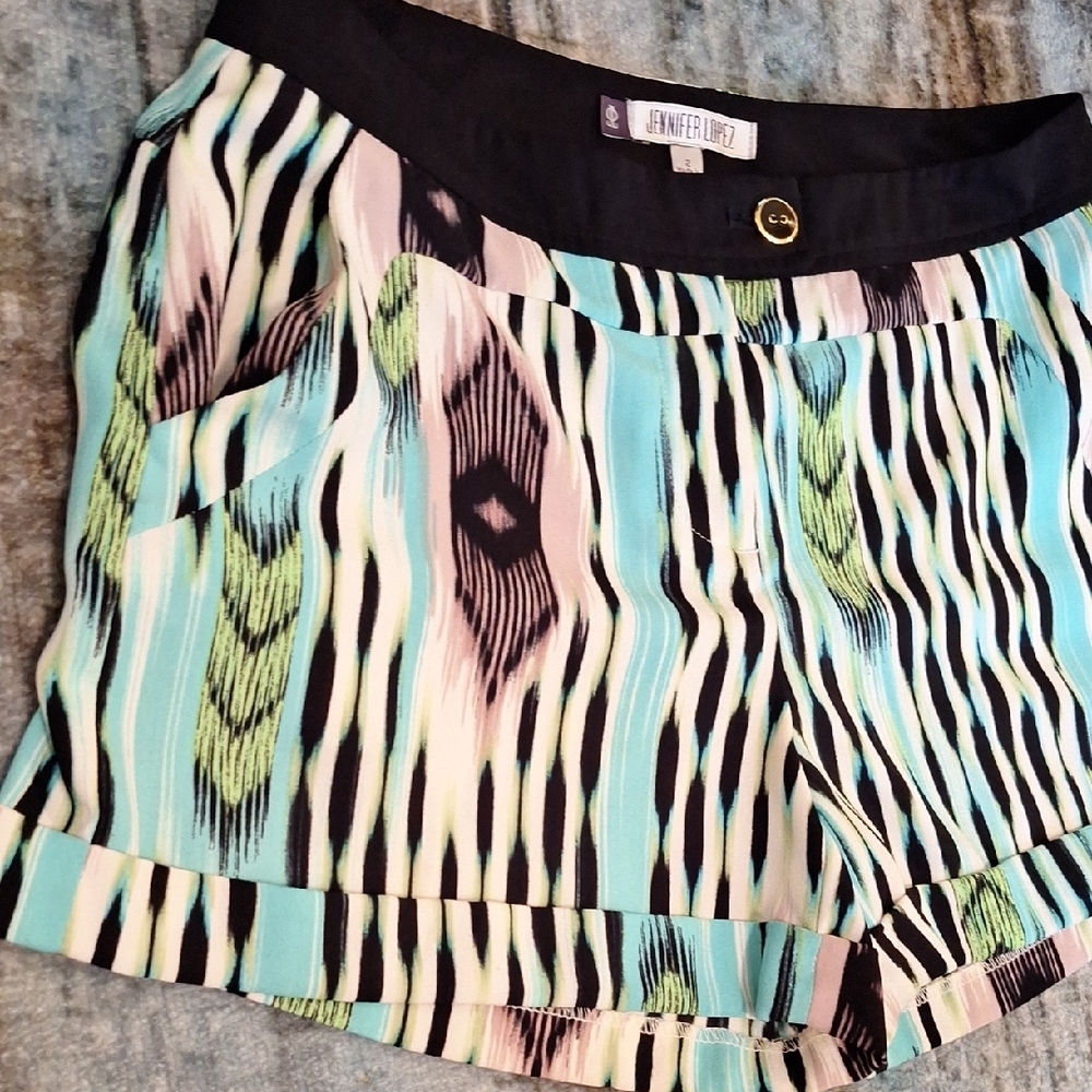 Jennifer Lopez High Waist Black/Green Shorts. Excellent Condition NWOT - Picture 5 of 9